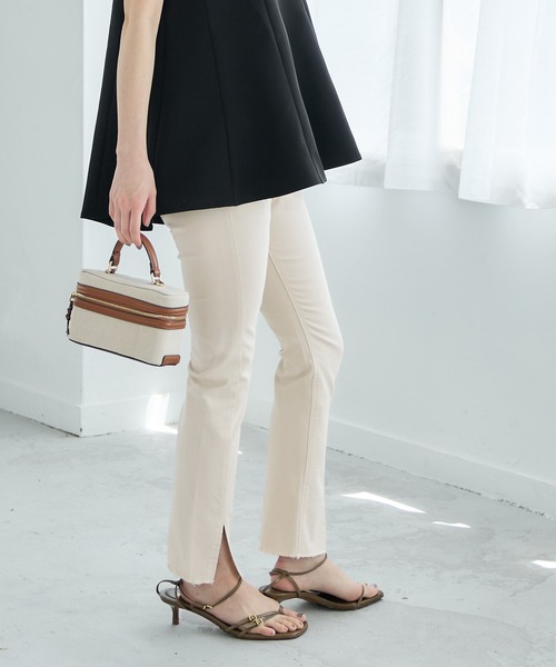 coca（coca）（コカ）の「【WEB限定セール】ストレッチ裾スリットデニム（デニムパンツ・レディース・インディゴブルー/ライトベージュ・L/M/S）」の12枚目の写真