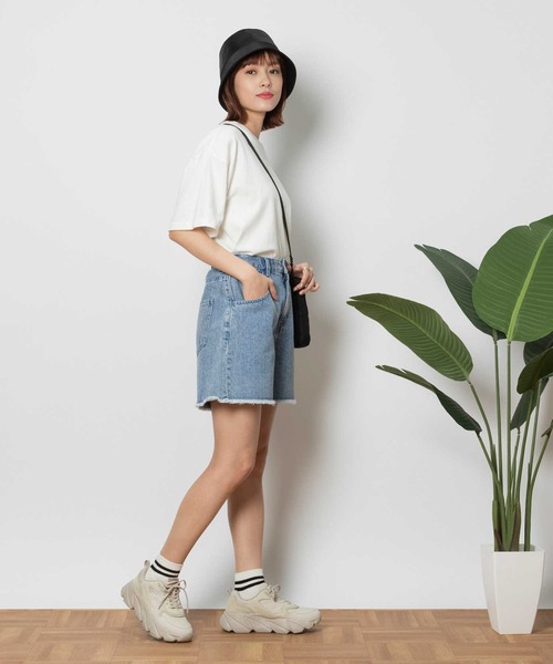 BACK NUMBER(バックナンバー)の「【BACK NUMBER】デニムフリンジショートパンツ(デニムパンツ・レディース・ライトインディゴブルー/ダークインディゴブルー・M/L)」の11枚目の写真