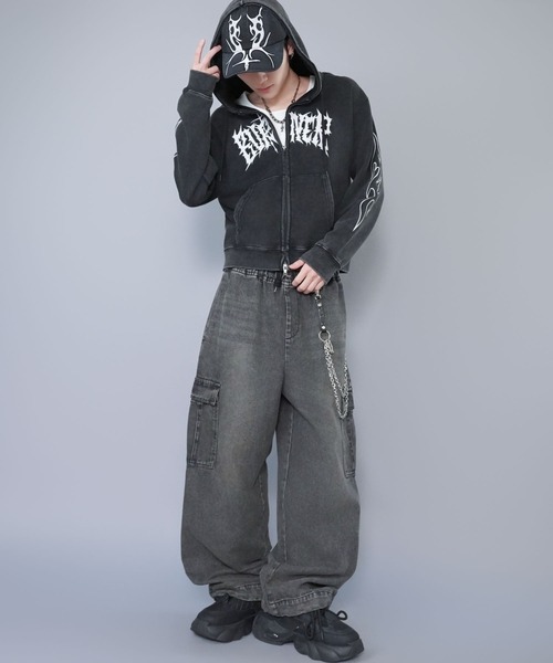 SPINNS(スピンズ)の「ヴィンテージ加工デニムカーゴワイドパンツ/ユニセックス(デニムパンツ・メンズ・ブラック系その他/ブルー系その他/サックスブルー系・L/M/S)」の9枚目の写真