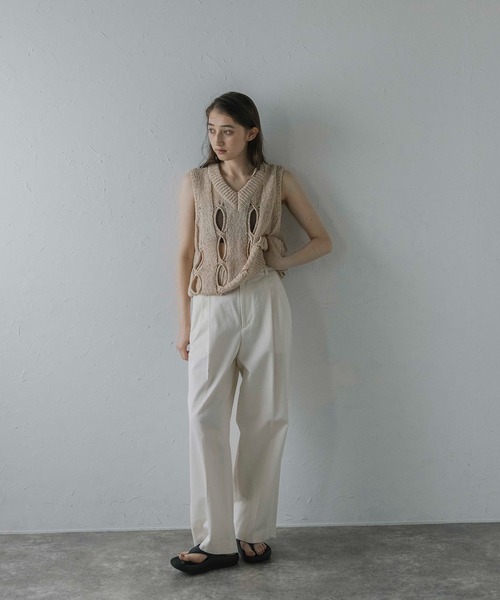 セール】【MINERTE】hole knit vest / 穴あきVネックニットベスト