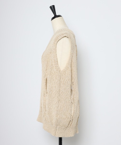 セール】【MINERTE】hole knit vest / 穴あきVネックニット