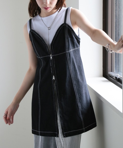 MAISON BREEZE（メゾンブリーズ）の「【MAISON BREEZE】加工デニム フロントジップビスチェ 223-701-3215 DTK（ベスト・レディース・インディゴブルー/ブラック/ブルー/グレー・FREE）」の5枚目の写真