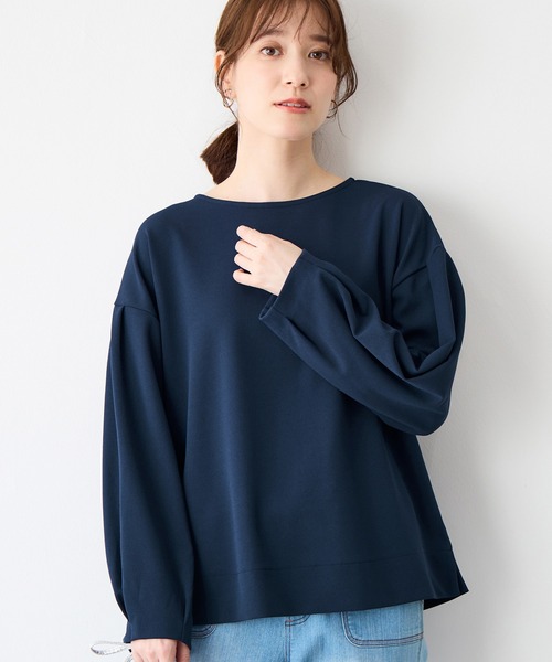 Viola e Viola(ヴィオラエヴィオラ)の「袖タックブラウスTシャツ(シャツ/ブラウス・レディース・ブラック/ホワイト/ネイビー/グレイッシュベージュ・L/LL/3L/M)」の15枚目の写真