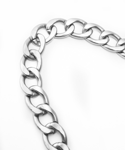 JNBY(ジェーエヌビーワイ)の「Padded Chain Shoulder Big Bag / ショルダーバッグ(ショルダーバッグ・レディース・ブラック・ONE SIZE)」の5枚目の写真