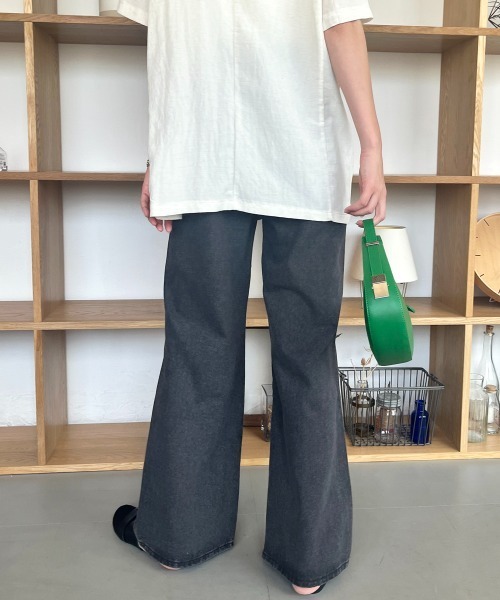Rejoule(リジュール)の「ウエスト折り返しダメージデニムパンツ(デニムパンツ・レディース・ライトブルー/ブラック・S/M)」の8枚目の写真