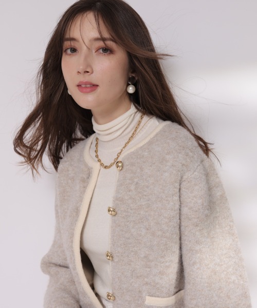 Apuweiser-riche（アプワイザーリッシェ）の「ラメブークレニットジャケット（ニット/セーター・レディース・ホワイト/ベージュ/ミント/グレー・2/1）」の3枚目の写真