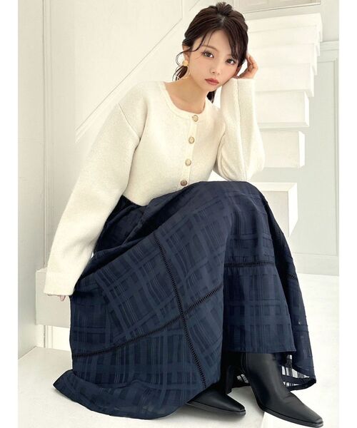 RESEXXY（リゼクシー）の「ゴールドボタンニットカーディガン（カーディガン/ボレロ・レディース・チャコールグレー/ホワイト/レッド・FREE）」の20枚目の写真