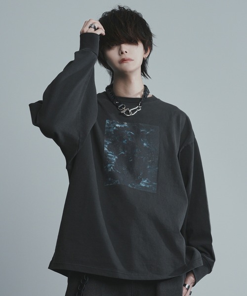 welise（ウェライズ）の「welise × 犬飼京　グラフィック ヘビーウェイトピグメントコットン ミドルオーバーロンT（Tシャツ/カットソー・メンズ・グレー系その他3/グレー系その他2/グレー系その他/ブラック系その他2/ブラック系その他3/ブラック系その他・S/L/M）」の3枚目の写真