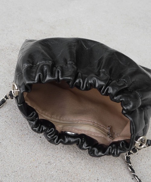 minia(ミニア)の「チェーンミニショルダー(ショルダーバッグ・レディース・ブラック/アイボリー/シルバー・FREE)」の18枚目の写真