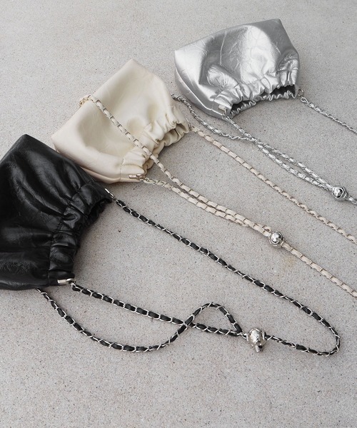 minia(ミニア)の「チェーンミニショルダー(ショルダーバッグ・レディース・ブラック/アイボリー/シルバー・FREE)」の13枚目の写真