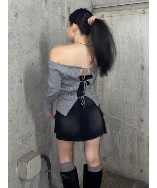EVRIS(エヴリス)の「2WAYリボンデザインタイトニットトップス(ニット/セーター・レディース・レッド/ブラック/アイボリー/グレー・FREE)」の10枚目の写真
