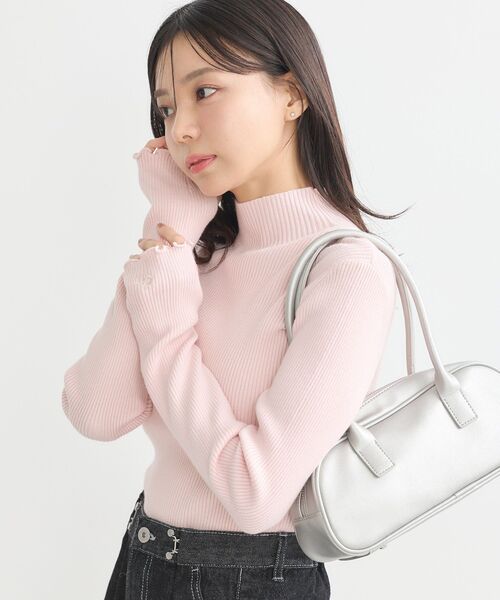 earth music&ecology（アースミュージックアンドエコロジー）の「袖口刺繍リブニットプルオーバー（ニット/セーター・レディース・アイボリー/ライトピンク/ライトベージュ/ライトブルー/ライトグレー/ライトグリーン・S/M）」の7枚目の写真