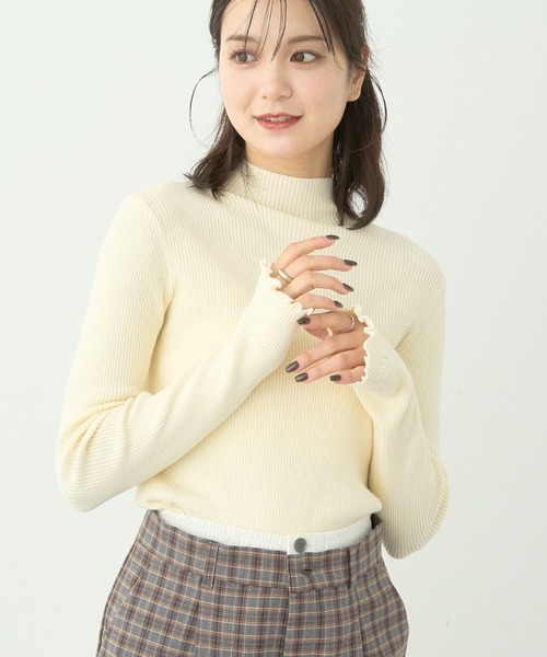 earth music&ecology（アースミュージックアンドエコロジー）の「袖口刺繍リブニットプルオーバー（ニット/セーター・レディース・アイボリー/ライトピンク/ライトベージュ/ライトブルー/ライトグレー/ライトグリーン・S/M）」の2枚目の写真