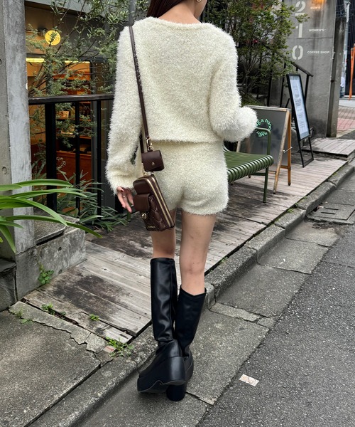 Chico（チコ）の「【セットアップ対応】ラメシャギー金釦コンパクト長袖カーディガン（カーディガン/ボレロ・レディース・ベージュ/ブラック/レッド/グレー/アイボリー・FREE）」の12枚目の写真