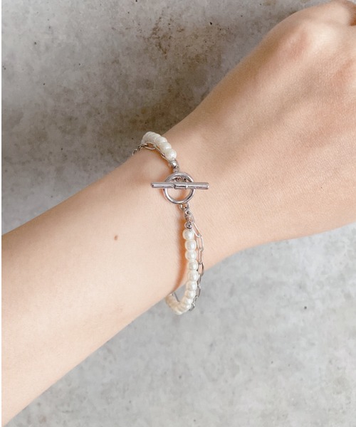 ciite'(シーテ)の「smallpearl chain layered bracelet / スモールパール×チェーンレイヤードブレスレット(ブレスレット・レディース・ゴールド/シルバー・FREE)」の1枚目の写真