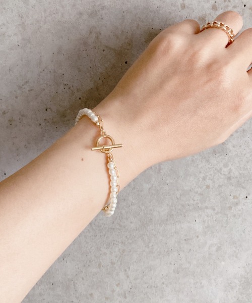 ciite'(シーテ)の「smallpearl chain layered bracelet / スモールパール×チェーンレイヤードブレスレット(ブレスレット・レディース・ゴールド/シルバー・FREE)」の9枚目の写真