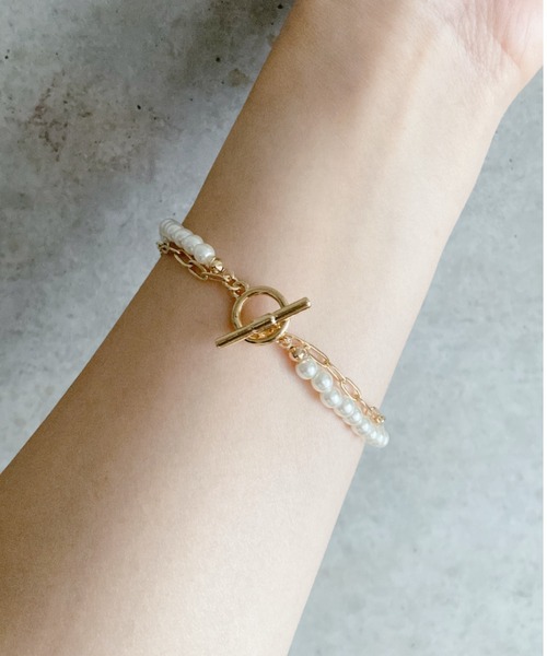 ciite'(シーテ)の「smallpearl chain layered bracelet / スモールパール×チェーンレイヤードブレスレット(ブレスレット・レディース・ゴールド/シルバー・FREE)」の8枚目の写真