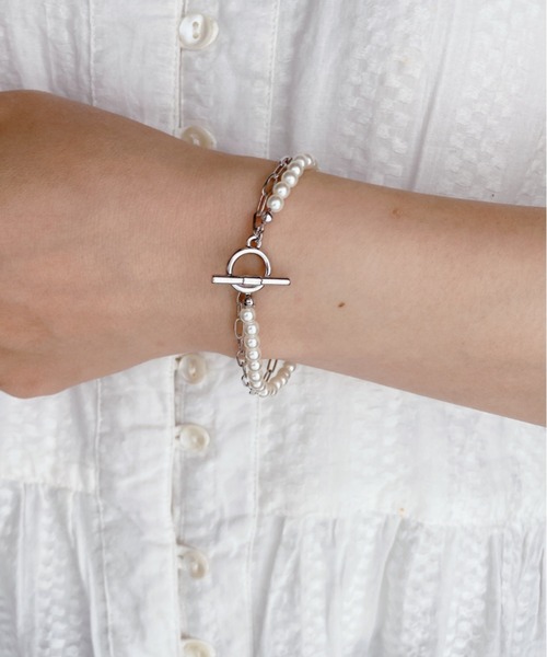 ciite'(シーテ)の「smallpearl chain layered bracelet / スモールパール×チェーンレイヤードブレスレット(ブレスレット・レディース・ゴールド/シルバー・FREE)」の4枚目の写真