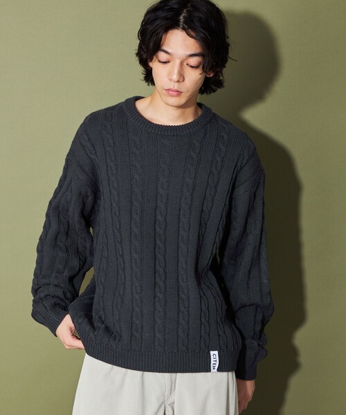 CITEN(シテン)の「<CITEN>エッセンシャルケーブルニット(ニット/セーター・メンズ・ダークグレー/ネイビー/ワインレッド/オフホワイト・M/L)」の4枚目の写真
