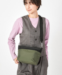 LeSportsac（レスポートサック）の「SMALL BUCKET BAG ダークオリーブグリーン/ブラック（ショルダーバッグ・メンズ）」