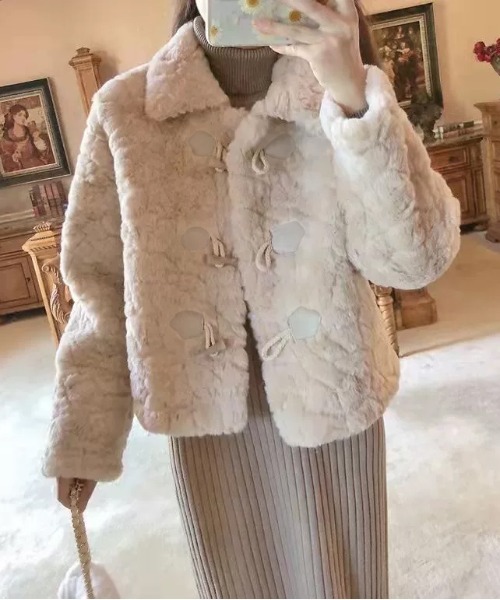 WEGO(ウィゴー)の「WEGO/もこもこショートファーダッフルコート(ダッフルコート・レディース・アイボリー/ホワイト・LARGE/MEDIUM)」の13枚目の写真