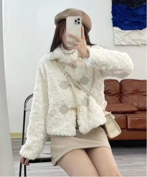 セール】WEGO/【25年AW】もこもこショートファーダッフルコート