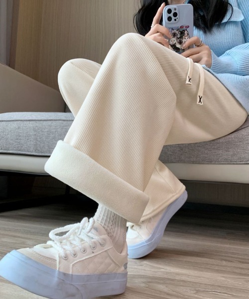 Miniministore(ミニミニストア)の「裏起毛 コーデュロイパンツ ハイウエスト(スラックス・レディース・カーキブラウン/ブラック/チャコールグレー/アイボリー/ピンク/ダークブラウン系/ダークブラウン/アイボリー系/グレー系/ブラウン系/ブラック系/ピンク系・FREE)」の1枚目の写真