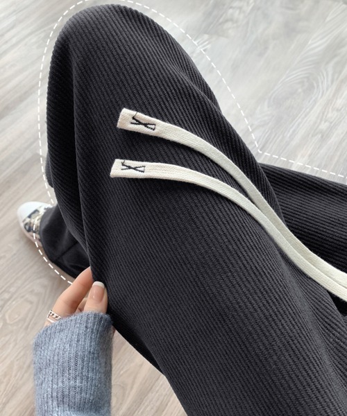 Miniministore(ミニミニストア)の「裏起毛 コーデュロイパンツ ハイウエスト(スラックス・レディース・カーキブラウン/ブラック/チャコールグレー/アイボリー/ピンク/ダークブラウン系/ダークブラウン/アイボリー系/グレー系/ブラウン系/ブラック系/ピンク系・FREE)」の22枚目の写真