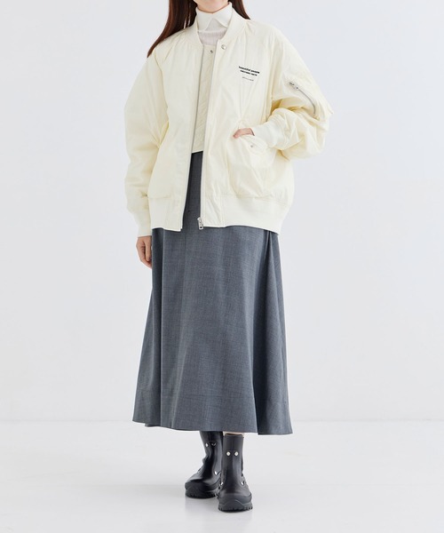 beautiful people(ビューティフルピープル)の「【beuatiful people/ビューティフルピープル】別注 beuatiful people×TAION PATTED MA-1 BLOUSON/パデッドダウンMA-1ブルゾン/撥水/洗える/暖かい/軽量(ダウンジャケット/コート・レディース・ホワイト/ブラック/グレー・40/36)」の7枚目の写真