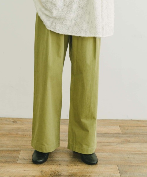 ITEMS URBANRESEARCH（アイテムズ アーバンリサーチ）の「コットンタックワイドパンツ（その他パンツ・レディース・チャコールグレー/グレー系その他/カーキ・FREE）」の6枚目の写真