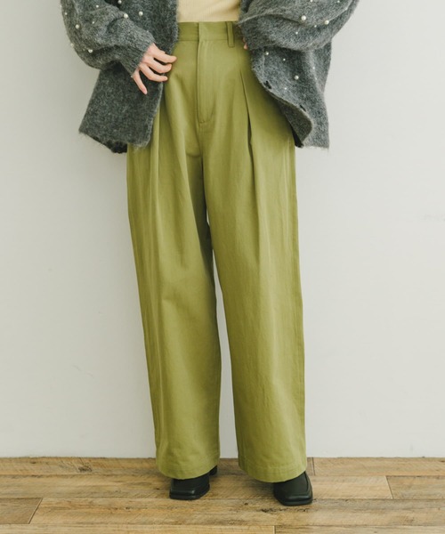 ITEMS URBANRESEARCH（アイテムズ アーバンリサーチ）の「コットンタックワイドパンツ（その他パンツ・レディース・チャコールグレー/グレー系その他/カーキ・FREE）」の18枚目の写真