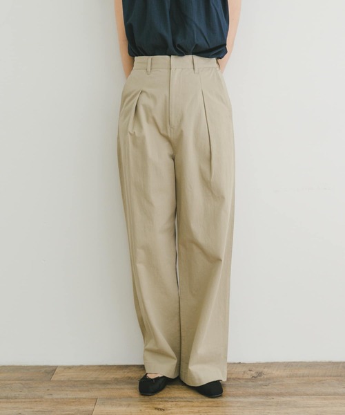 ITEMS URBANRESEARCH（アイテムズ アーバンリサーチ）の「コットンタックワイドパンツ（その他パンツ・レディース・チャコールグレー/グレー系その他/カーキ・FREE）」の19枚目の写真