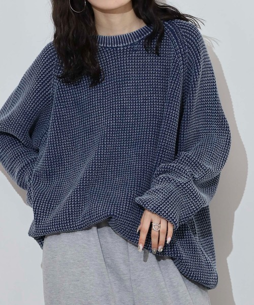 MODISH GAZE(モディシュガゼ)の「MODISH GAZE ストーンウォッシュ クルーネックニット(ニット/セーター・メンズ・ネイビー・L)」の1枚目の写真