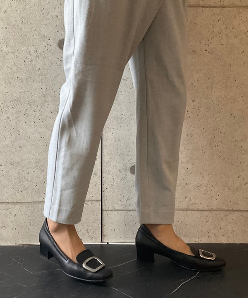 スクエアバックルパンプス ブラック スクエアバックル パンプス 21.5㌢ - メルカリ