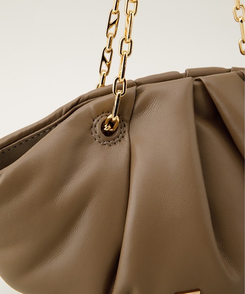 LE VERNIS(ル・ベルニ)の「LE VERNIS(ル・ベルニ)Momo mini bag(ショルダーバッグ・レディース・ブラック/ブラウン/アイボリー/レッド/シルバー/ゴールド・FREE)」の8枚目の写真