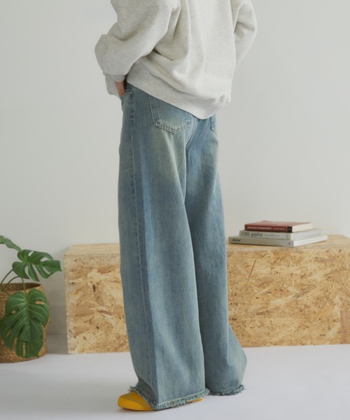 MERLOT(メルロー)の「【サイズ展開あり】【ウォッシュ加工】ヴィンテージライクワイドデニム(デニムパンツ・レディース・ブルー・LARGE/MEDIUM/SMALL)」の16枚目の写真