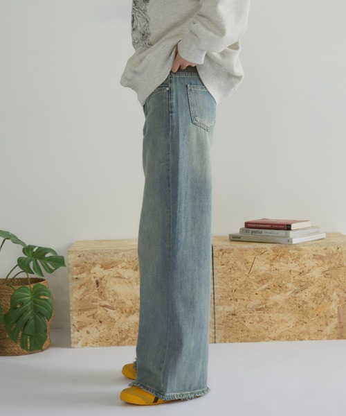 MERLOT(メルロー)の「【サイズ展開あり】【ウォッシュ加工】ヴィンテージライクワイドデニム(デニムパンツ・レディース・ブルー・LARGE/MEDIUM/SMALL)」の15枚目の写真