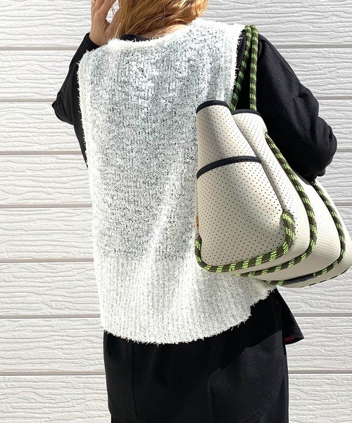 Q(キュー)の「リボンヤーンニットベスト(ベスト・レディース・ブラック/アイボリー・MEDIUM)」の11枚目の写真