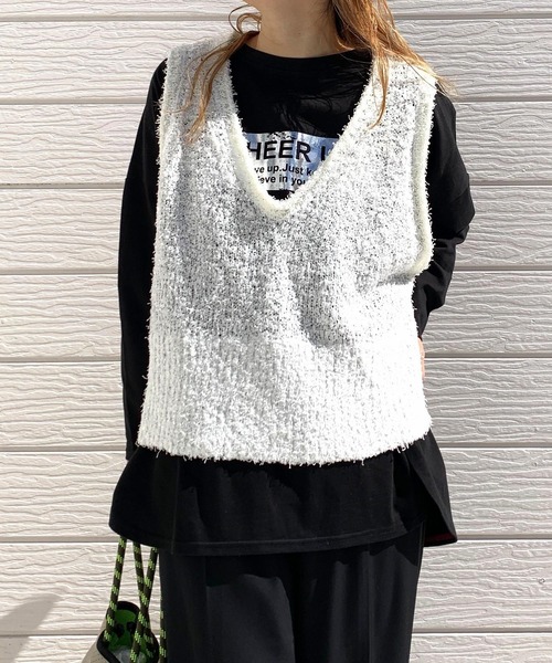 Q(キュー)の「リボンヤーンニットベスト(ベスト・レディース・ブラック/アイボリー・MEDIUM)」の10枚目の写真