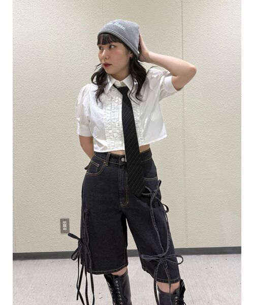 jouetie(ジュエティ)の「ワイドデニムリボンハーフパンツ(デニムパンツ・レディース・ブルー/ブラック・MEDIUM/SMALL)」の13枚目の写真