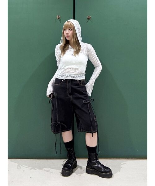 jouetie(ジュエティ)の「ワイドデニムリボンハーフパンツ(デニムパンツ・レディース・ブルー/ブラック・MEDIUM/SMALL)」の19枚目の写真