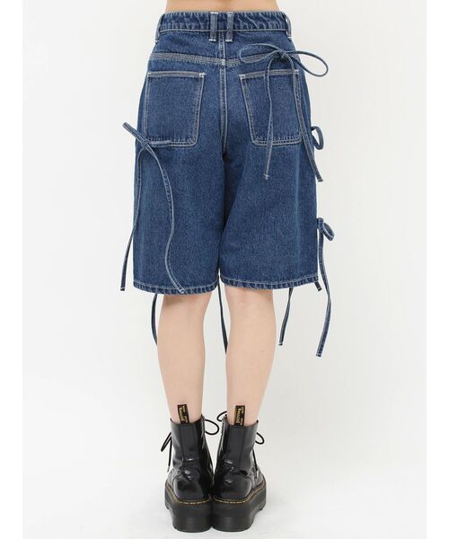 jouetie(ジュエティ)の「ワイドデニムリボンハーフパンツ(デニムパンツ・レディース・ブルー/ブラック・MEDIUM/SMALL)」の22枚目の写真