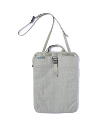 ［ CHROME / クローム ］LAPTOP BAG MD / ラップトップ バッグ ミディアム 耐水 2L