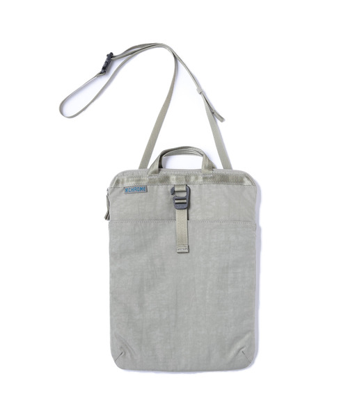 CHROME（クローム）の「［ CHROME / クローム ］LAPTOP BAG MD / ラップトップ バッグ ミディアム 耐水 2L（エコバッグ/サブバッグ・メンズ・グレー/ブラック/モスグリーン・FREE）」の2枚目の写真