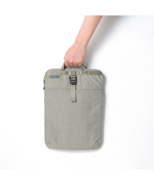 CHROME（クローム）の「［ CHROME / クローム ］LAPTOP BAG MD / ラップトップ バッグ ミディアム 耐水 2L（エコバッグ/サブバッグ・メンズ・グレー/ブラック/モスグリーン・FREE）」の8枚目の写真