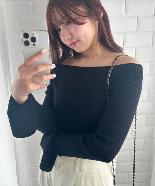 wears（ウェアーズ）の「オフショルダーニットトップス 薄手ニットトップス（Tシャツ/カットソー・レディース・グレー/ブラック・FREE）」の7枚目の写真