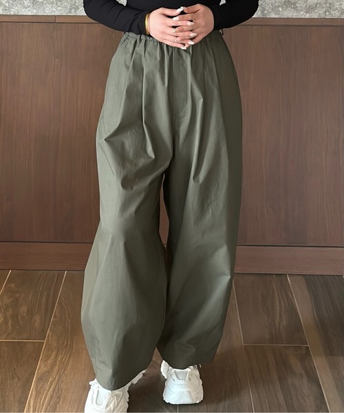 Burner(バーナー)の「ツータックイージーバルーンバギーパンツ(その他パンツ・レディース・サックスブルー/ダークグリーン/グリーン/ベージュ/ダークベージュ/ネイビー/ブラック/ライトグレー・マルチサイズ)」の5枚目の写真