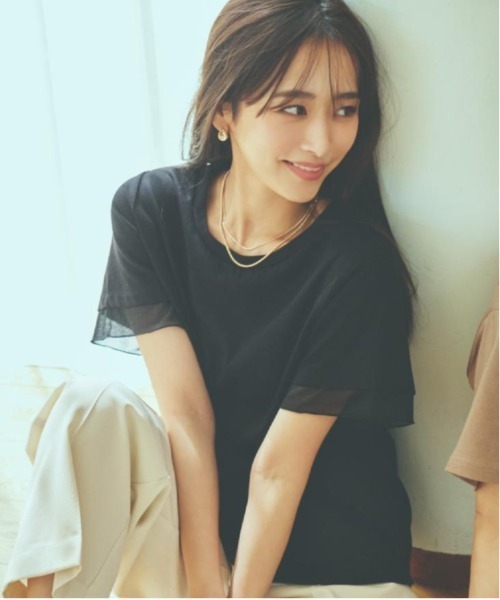 THE SHOP TK (ザ ショップ ティーケー )の「袖シアーTシャツ【接触冷感/洗濯機OK】(Tシャツ/カットソー・レディース・キャメル/オフホワイト/ブラック/サックスブルー・12/13)」の8枚目の写真