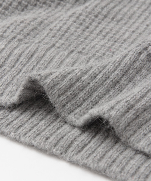 URBAN RESEARCH（アーバンリサーチ）の「UR タートルネックルーズニットワンピース（ワンピース・レディース・ネイビー/グレー/ブラック・FREE）」の5枚目の写真