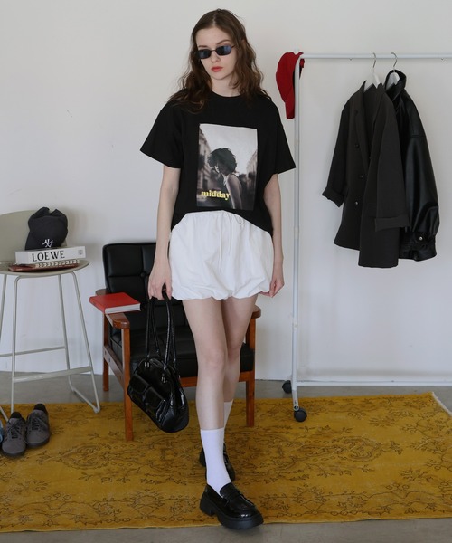 Mili affinity(ミリアフィニティー)の「【入荷禁止】フォトプリントオーバーサイズショートスリーブTシャツ(Tシャツ/カットソー・レディース・ブラック/オフホワイト/チャコール・FREE)」の5枚目の写真